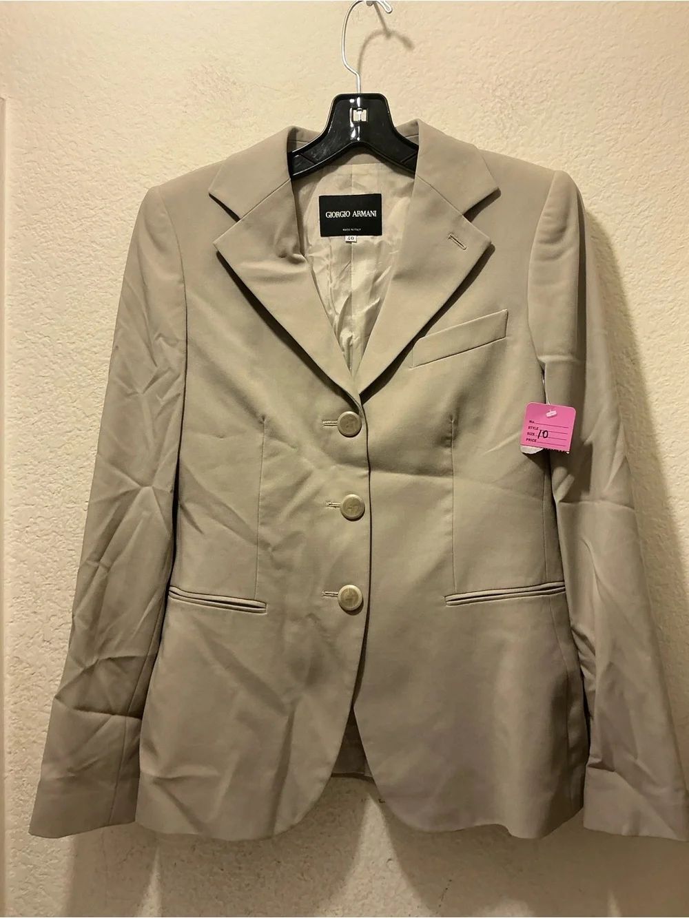 Giorgio Armani Beige-Taupe Women's Tailored Blazer100% wool size 40